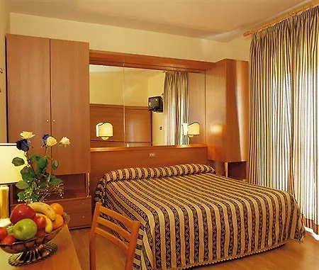 Hotel Germania 3*