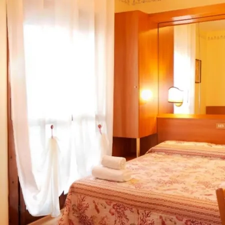 Hotel Germania 3*